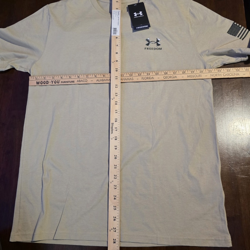NEW Men's Under‎ Armour Freedom Snake Short-Sleeve T-Shirt Large Tan #0793 - Picture 4 of 11